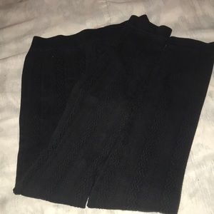 I’m selling black leggings